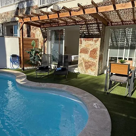 Palmview Private Pool