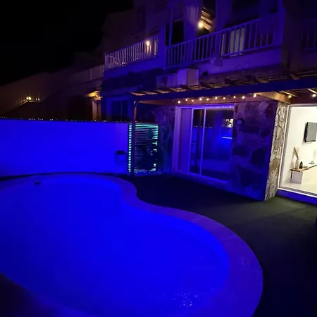 Palmview Private Pool شقة *